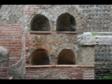 00095 ostia - necropoli della via ostiense (porta romana necropolis) - b12 - colombari gemelli - gesehen von der via dei sepolcri - 2012.jpg